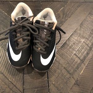 Boys Nike baseball cleats size 11c